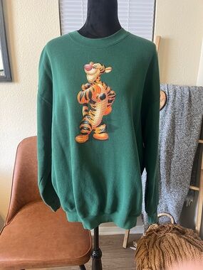 Vintage 90’s Green Tigger Graphic Crewneck Sweatshirt - unisex